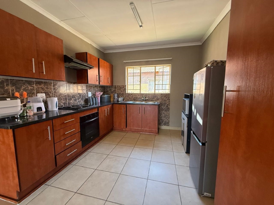 3 Bedroom Property for Sale in Waterval East North West